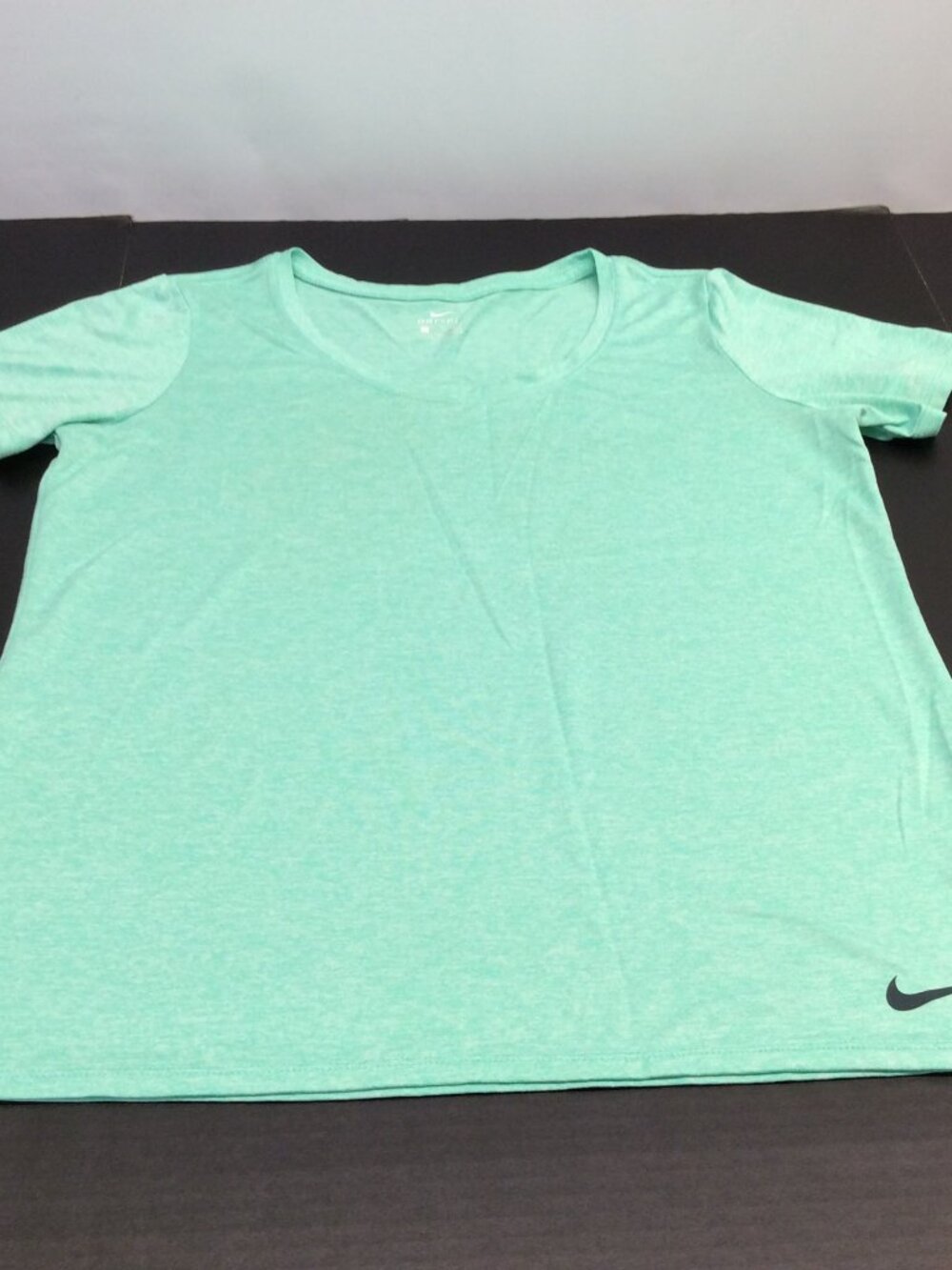 Nike Size L Womens Green Short Sleeve Crew Neck Athletic Sport Logo T Shirt